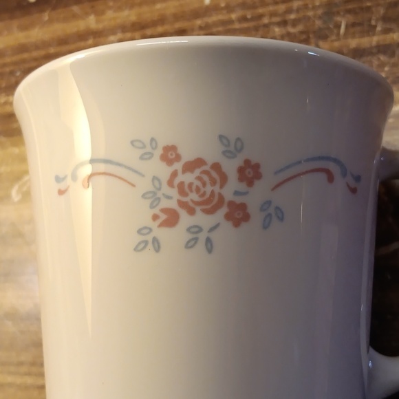 4 Corelle English Breakfast coffee ☕️ cups - Picture 3 of 3